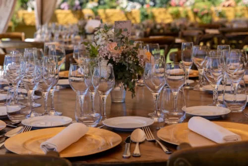 Banquet table setting with linens